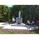 Братская могила советских воинов, погибших в боях с фашистскими захватчиками в 1943 году
